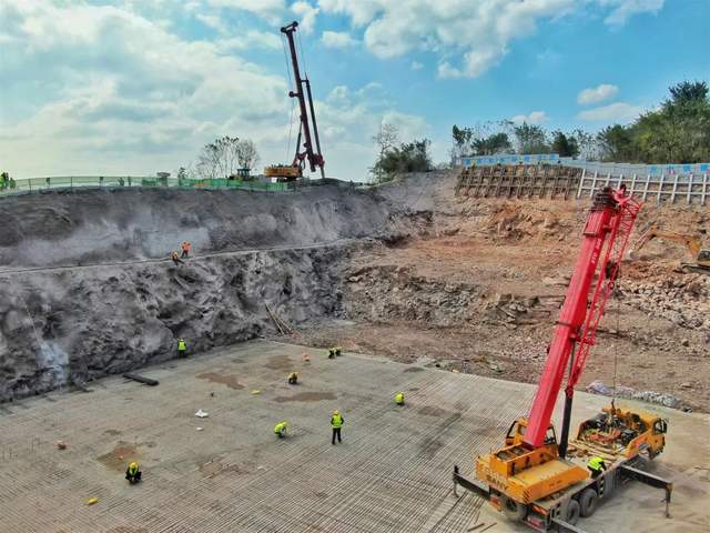 茶園污水處理廠擴建工程加速推進 土石方施工如火如荼，預(yù)計九月全面竣工